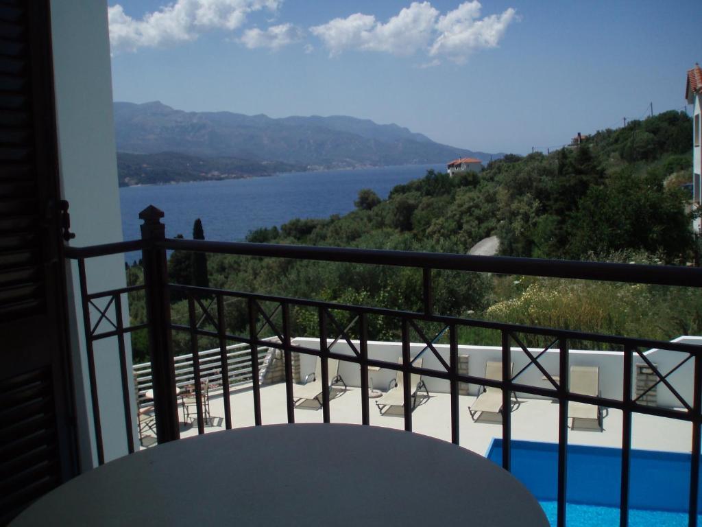 Scorpios Hotel & Suites Samos Town Room photo