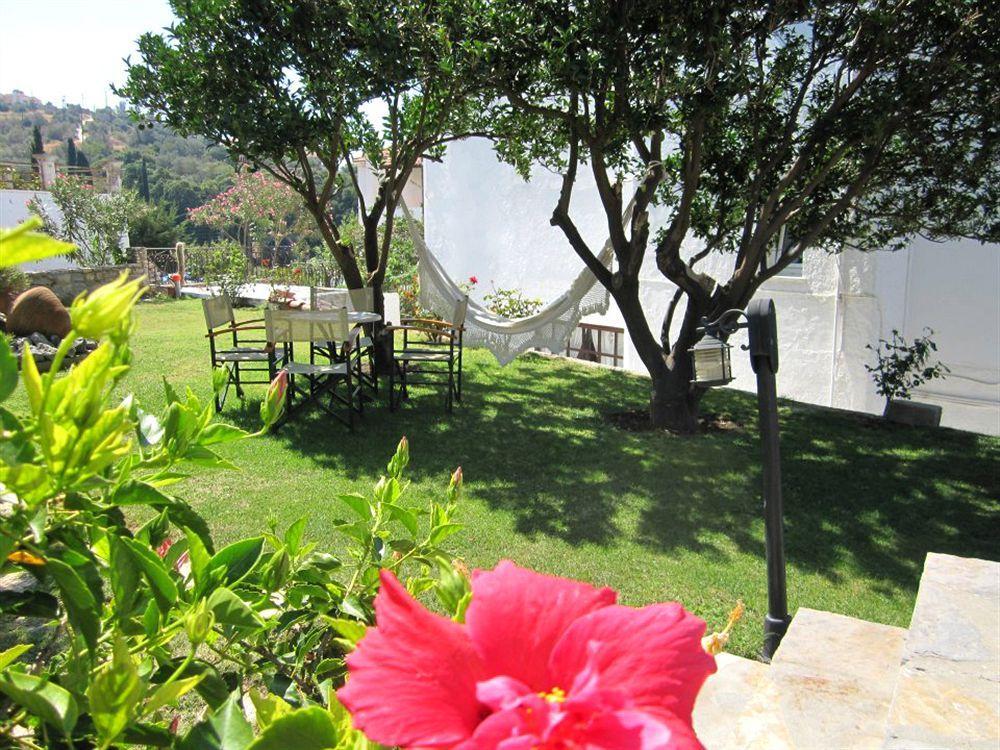 Scorpios Hotel & Suites Samos Town Exterior photo