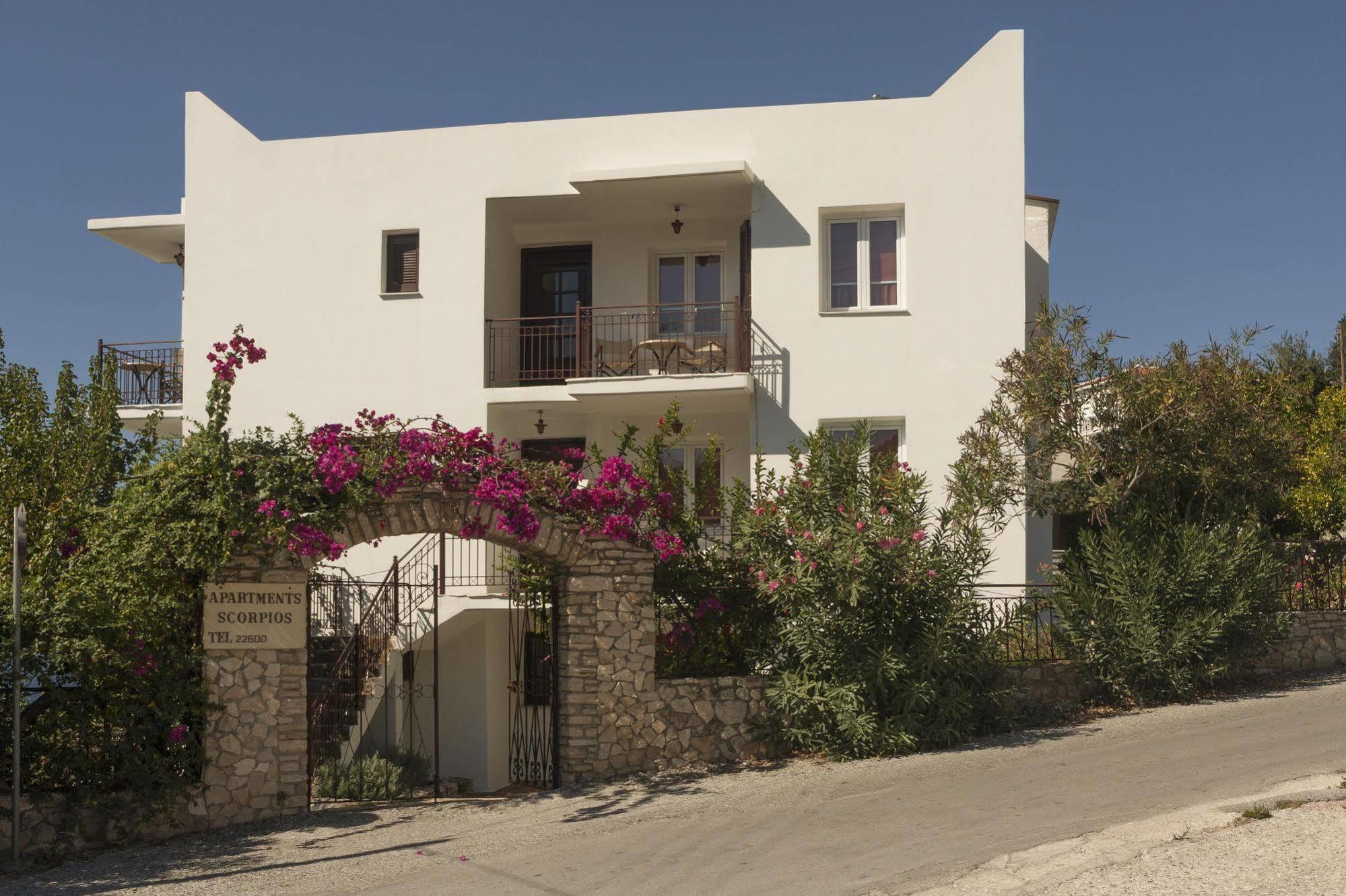 Scorpios Hotel & Suites Samos Town Exterior photo