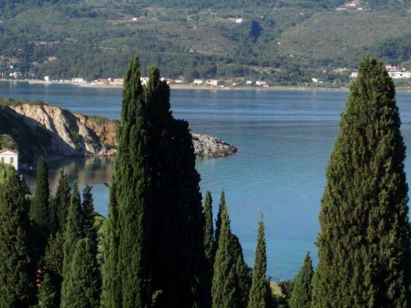Scorpios Hotel & Suites Samos Town Exterior photo