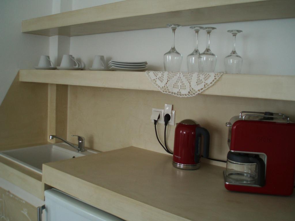 Scorpios Hotel & Suites Samos Town Room photo